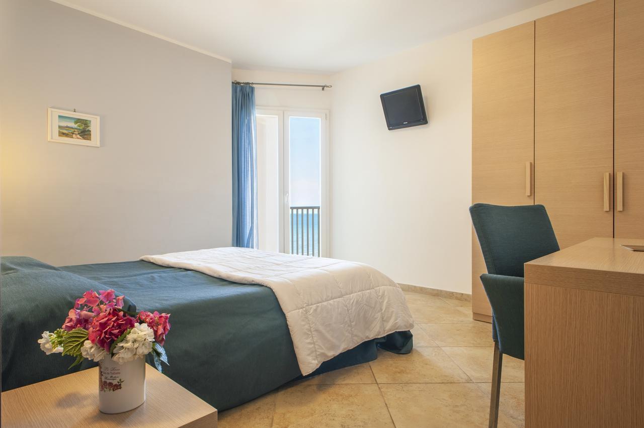 Residence Villa Lo Scoglietto San Vincenzo Dış mekan fotoğraf