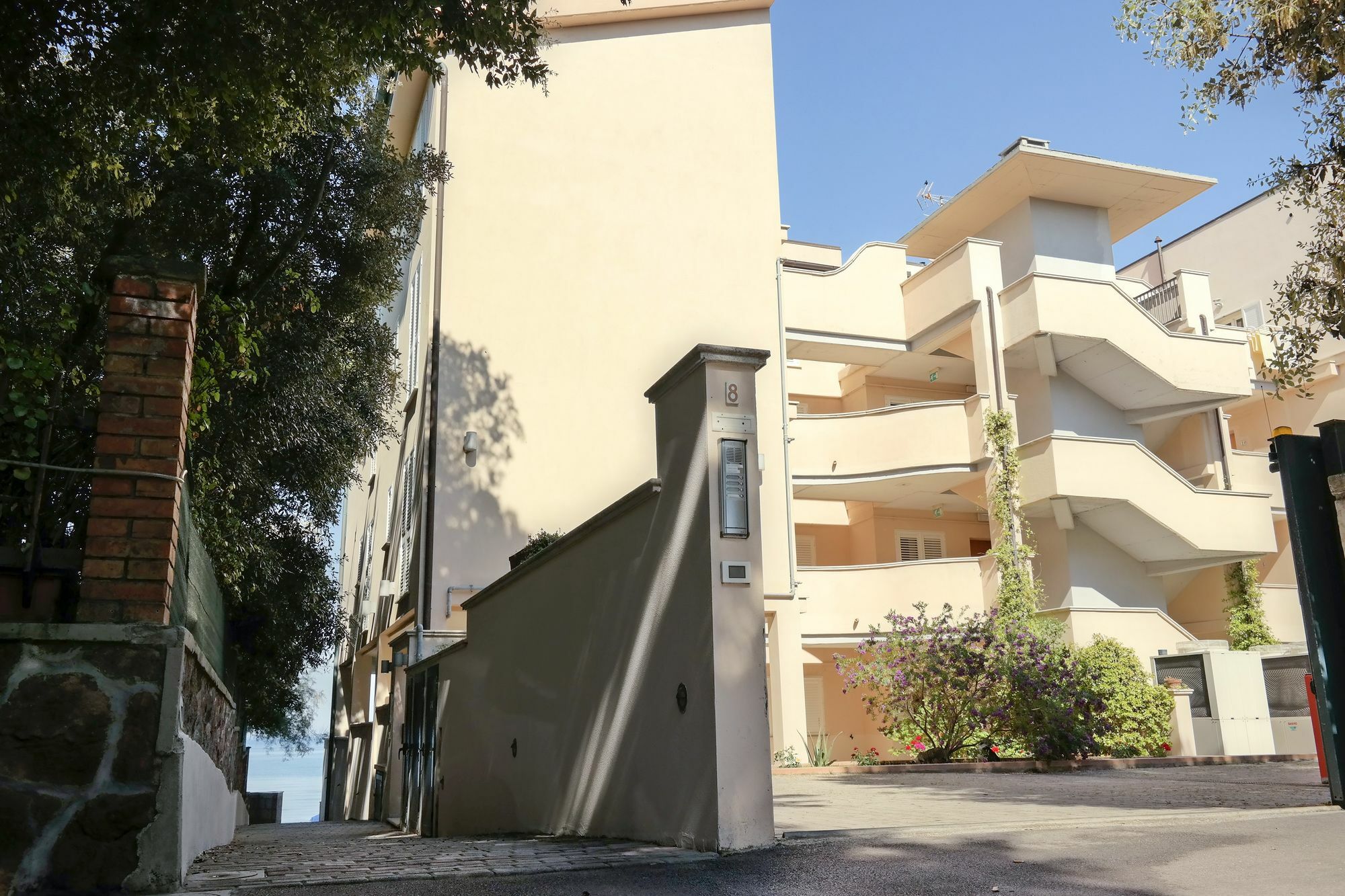 Residence Villa Lo Scoglietto San Vincenzo Dış mekan fotoğraf